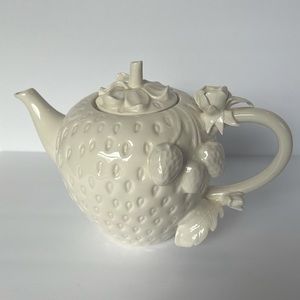 Grace's Teaware White Strawberry Design Teapot, Delicate flowers and leaves